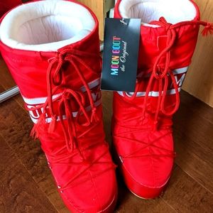 Red Moon boot 3.5-6 women
